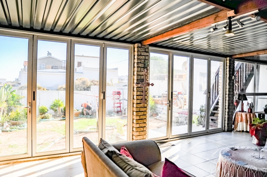 5 Bedroom Property for Sale in McDougall